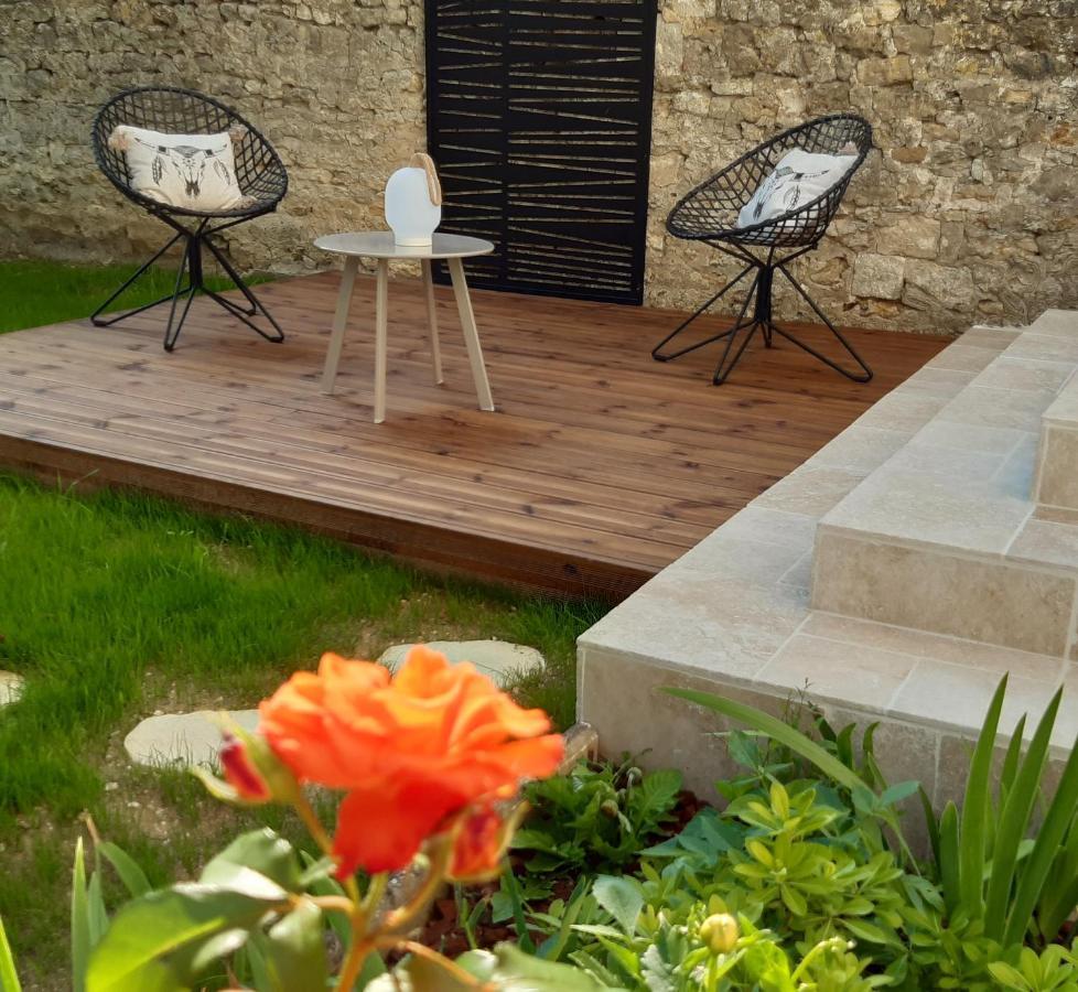Bed and Breakfast La Clé du Puy Cabariot Exterior foto